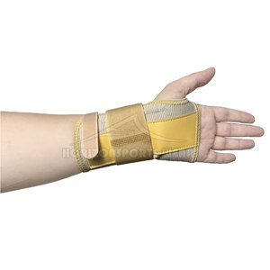 Professional Impact Resistant Wrist Guard For Sports Training High Density Foam Breathable <b>Athletic</b> <b>Support</b> - Product Image 3