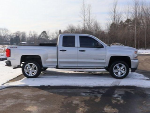 ( T&D ) Camioneta Chevrolet Silverado 2016 Usada en Buen Estado - Product Image 2