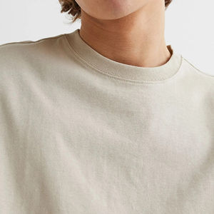 Meilleure vente T-shirt Boxy surdimensionné à col ras du cou 100% coton pour hommes T-shirt de rue à impression personnalisée en taille courte - Product Image 5