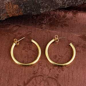 Pendientes de oro de acero inoxidable para mujer, pendientes de aro dorado de diferentes tamaños para elegir para mujer - Product Image 5