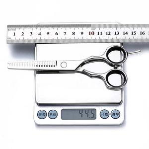 กรรไกรตัดผม 5.5 นิ้ว ชุดกรรไกรตัดผมมืออาชีพ กรรไกรตัด+กรรไกรซอย คุณภาพสูง - Product Image 2