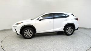รถยนต์มือสองสภาพดี ปี 2021 LEXXUNXSUV 300 FWD 235 แรงม้า เกียร์อัตโนมัติ - Product Image 6