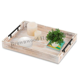 Bandeja de servicio de madera de pino con asas de metal Venta caliente Calidad superior para hoteles Restaurante Cocina Uso Proveedor mayorista - Product Image 6