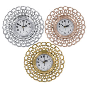 Horloge murale en plastique de 10 pouces en 3 couleurs assorties avec motif numérique - Product Image 1