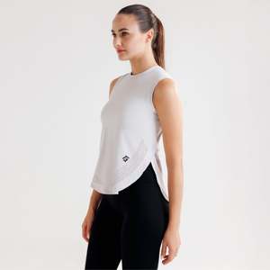 เสื้อกีฬากลางแจ้งเอนดูรา มูฟ ทีสีขาวนม ใส่สบายและใช้งานได้หลากหลาย - Product Image 3