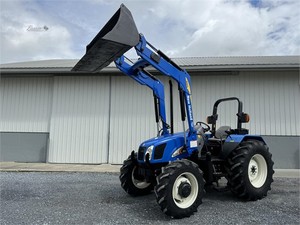 Tractor Agrícola Compacto USADO HOLLAND 110-90 de 4 Ruedas y 100 CV con Motor y Caja de Cambios y Equipo Agrícola en Venta - Product Image 2