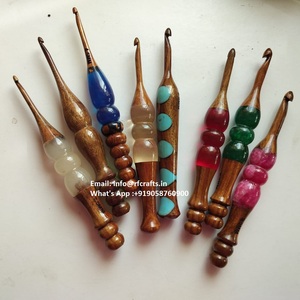 Gancho de ganchillo de madera de resina hecho a mano de primera calidad, agujas de tejer de lujo, herramientas de costura a medida - Product Image 4