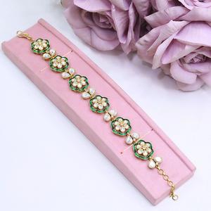 สร้อยข้อมือหิน Kundan ประดับสีทองสวยงามดูหรูหราสำหรับงานแต่งงานและงานหมั้นชุดปาร์ตี้สำหรับผู้หญิง - Product Image 2