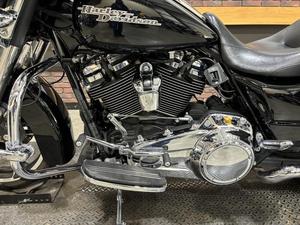 Harley-Davidson Usada de 2018 ®   FLHX - Street Glide ®   disponible para la venta - Product Image 2