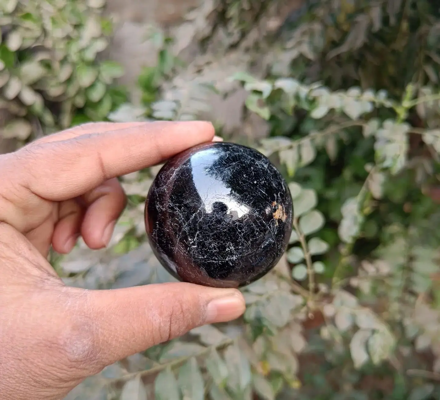 Incredibile bella naturale guarigione sfera di cristallo tormalina nera sfera per la meditazione terapia del Chakra spirituale del Feng Shui