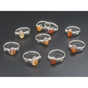 Anillos de Moda con Alambre y Detalles de Piedras Semipreciosas para Venta al por Menor - Product Image 1