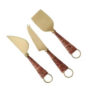 Juego de Cuchillos para Queso de Acero Inoxidable Hechos a Mano, Diseño Moderno y Lujoso, Acabado Dorado, Aptos para Lavavajillas, Cubertería de Cocina - Product Image 1