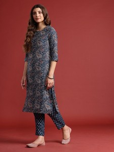 Floral Print Pure Cotton Kurta with <b>Trousers</b> & With Dupatta <b>For</b> <b>Women</b> Bulk product Customized <b>Women</b> Clothing - Product Image 3