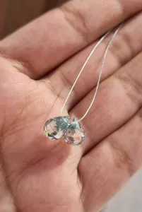 Gouttes pour les yeux en moissanite bleu clair avec perçage Excellente coupe VVS clarté Briolette forme diamant faisant pour boucles d'oreilles en moissanite - Product Image 2