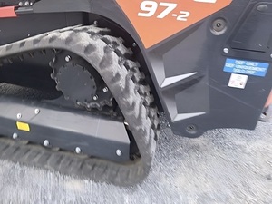 Kubota certificado 2024 KUBOTA cargador de dirección deslizante de entrega rápida de componentes de núcleo de oruga bomba de cojinete de motor Moog - Product Image 5