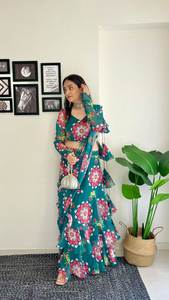 Lehenga Choli Saree en Faux Georgette Super Hit, prêt à porter, avec un design de chemisier prêt à porter, style moderne pour les fêtes - Product Image 3