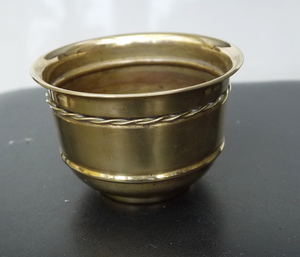 Jardinière en métal plaqué laiton poli brillant pour l'intérieur et l'extérieur, balcon, salon, salle de séjour, pot de fleurs - Product Image 2