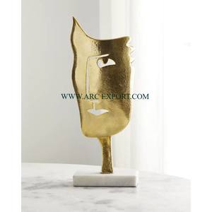 Sculpture d'art moderne plaquée or de concepteur d'arbre avec la base de marbre blanc Sculptures et objets de qualité supérieure pour l'usage de vaisselle - Product Image 6