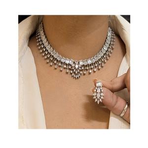 สร้อยคอเพทายสีขาวสุดหรูพร้อมต่างหูแบบห้อยชุดเครื่องประดับสำหรับเจ้าสาวของขวัญแต่งงานปาร์ตี้สุดหรู - Product Image 1