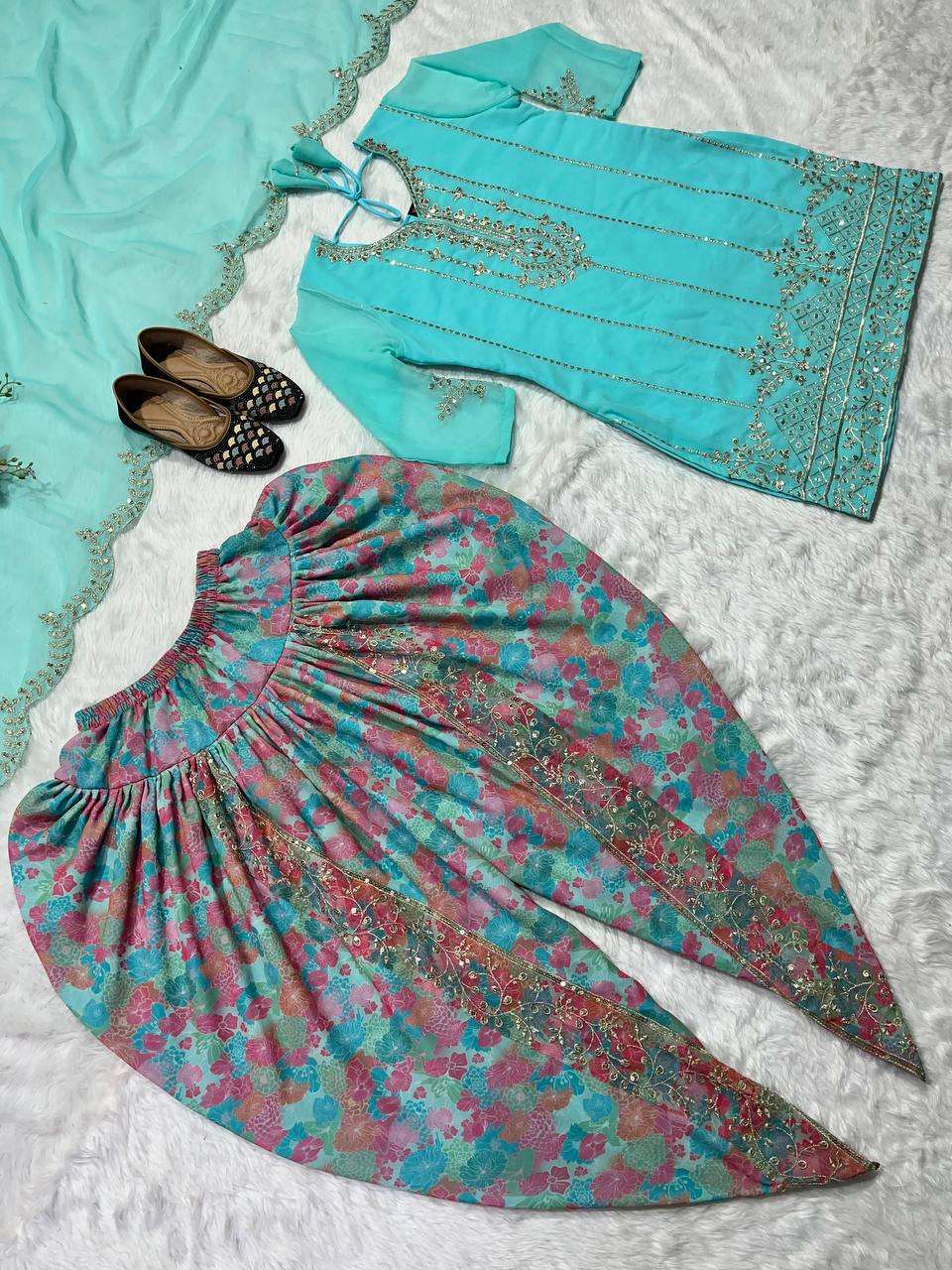 มีสีเขียวขุ่น