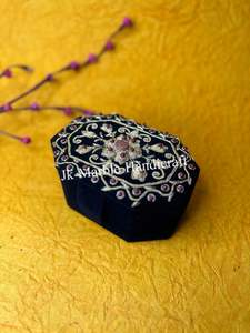 Boîte à bijoux octogonale en velours artisanale avec design personnalisé, motif uni, solution de rangement - Product Image 3