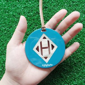 Pendentif en corne de buffle d'eau naturelle colorée Bijoux de mode VP225 - Product Image 1