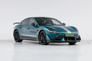 Sedán Eléctrico de Alto Rendimiento, Tracción en las Cuatro Ruedas con Tres Motores, Potencia de Más de 400 CV, Aceleración de 0 a 100 km/h en 1.98s, Velocidad Máxima de 350 km/h, Vehículo de Nueva Energía - Product Image 3