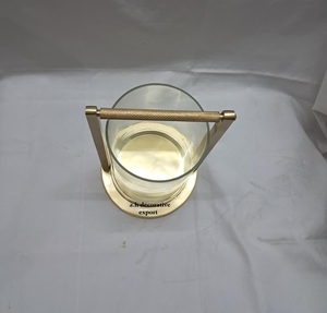 Farol de Huracán Moderno de Latón y Vidrio para Decoración del Hogar, Centro de Mesa para Bodas, Marco de Metal con Acabado Dorado - Product Image 4