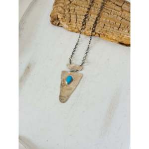 Collier en turquoise Kingman et argent sterling, motif flèche, bijou culturel artisanal Navajo pour homme - Product Image 3