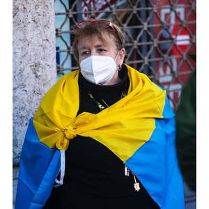 ชุดธงชาติยูเครน 2 ชิ้น ขนาด 3x5 ฟุต สำหรับใช้งานกลางแจ้ง ธงยูเครนพร้อมห่วงทองเหลืองและผ้าใบเย็บสองชั้น แข็งแรงทนทาน - Product Image 2