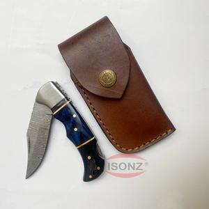 Couteau pliant personnalisé fait main en damas avec étui en cuir - Product Image 3