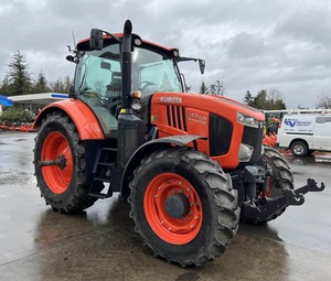 Tractor M7-171 PREMIUM KVT 2018 - Tractor de Alta Potencia con Cabina Premium y Transmisión Continuamente Variable - Product Image 1
