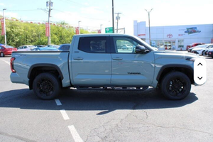Toyota Tundra Híbrida Limited HV CrewMax Cab 4WD 2024 Nueva Usada (LHD/RHD) - Product Image 4
