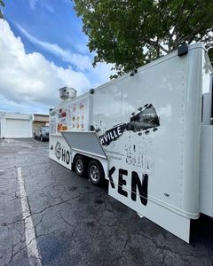 Nuevo camión de comida de cocina móvil de remolque de furgoneta de carga cerrada de acero galvanizado para restaurantes a la venta en EE. UU. - Product Image 1