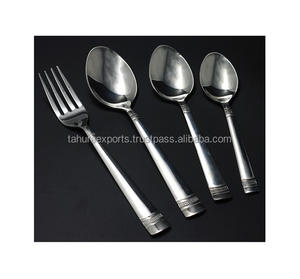 Ustensiles de cuisine décoratifs modernes, ensemble de couverts de service en acier inoxydable, ensemble de couverts faits à la main et personnalisés avec finition argentée - Product Image 1