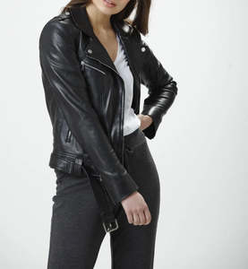 แจ็กเก็ตหนังแฟชั่นสำหรับผู้หญิงเสื้อแจ็กเก็ตหนังที่ได้รับแรงบันดาลใจจากมอเตอร์ไซด์คุณภาพระดับพรีเมียมทันสมัยและทนทานสำหรับผู้หญิง - Product Image 5