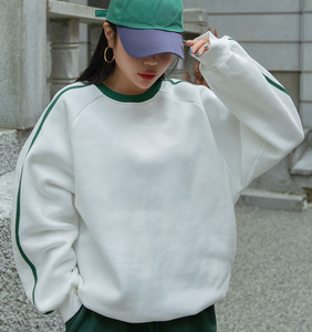 Jersey personalizado de lujo para mujer, sudadera a rayas de gran tamaño, puños de punto de peso pesado, ropa de calle estampada para invierno y otoño - Product Image 1