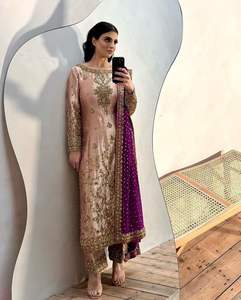 Designer indien porter de qualité supérieure Jimmi Chhoo Georgette séquence lourde brodé et dentelle travail haut et Palazzo avec Dupatta - Product Image 4