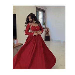 ชุดราตรีงานออกแบบสำหรับงานปาร์ตี้ คอลเลคชั่นชุดเดรสสำหรับผู้หญิง ไซส์พลัส ชุดเจ้าสาวสำหรับส่งออกจากอินเดีย - Product Image 1