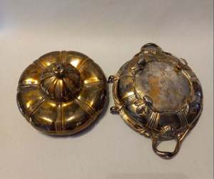 จานใส่เนยสีทองทองเหลืองอุปกรณ์เสริมสำหรับห้องครัวและรับประทานอาหารดีไซน์แบบวินเทจภาชนะเสิร์ฟชีสและเนย - Product Image 4