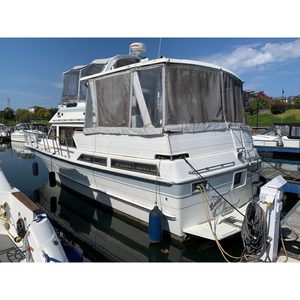 Bateau à moteur en fibre de verre Kha Shing Vista 40 de 1987 - Product Image 2
