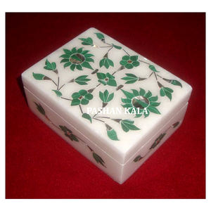 Belle boîte à bijoux faite à la main couleur verte incrustation fleur conception de marbre blanc forme rectangulaire utiliser boîte de décoration de la maison - Product Image 1