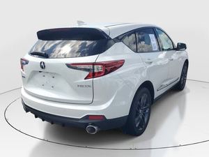 ¡Nueva Llegada a Bajo Precio! R-D-X FWD 2023 Usado con Paquete A-Spec, 2L Automático, Asientos de Cuero, SUV Crossover - Product Image 6