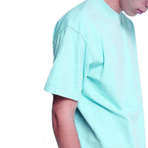 Camiseta de algodón de 300 gramos de peso pesado de alta calidad para hombres Patrón sólido Diseño popular de gran tamaño con impresión de logotipo personalizado - Product Image 6