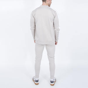 Venta al por mayor personalizado gimnasio Chándal fútbol sudor Jogging traje nuevo diseño bordado impreso algodón poliéster para invierno - Product Image 4