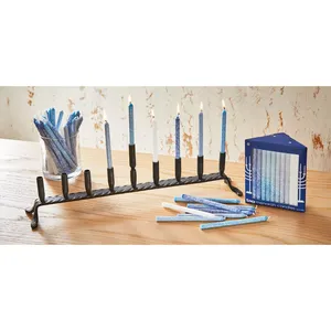 Menorah forjada a mano negra-Menorah de aluminio antiguo negro intrincado Diseño único de Menorah-Aluminio negro con acabado antiguo - Product Image 6