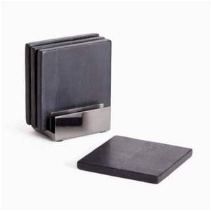 Juego de Posavasos Cuadrados de Metal Negro Mate, Bordes Contemporáneos Elegantes, Base Antideslizante para el Hogar, Venta al por Mayor - Product Image 1