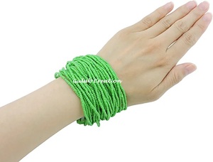 Pulsera Bohemia hecha a mano para mujer, brazalete ancho multicapa, cuentas de vidrio Verde Hierba, patrón geométrico, brazalete de hilo - Product Image 2