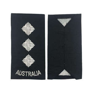 Uniforme de conception personnalisée de qualité supérieure avec bandoulière confortable et rangs du personnel de l'équipage épaulettes grade inclus - Product Image 3