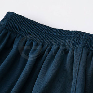 Tenue de football classique et épurée, multi-saisons, ajustement parfait, couleurs d'équipe personnalisées, pour adulte, performance fiable, avec nom et initiales de l'équipe - Product Image 6
